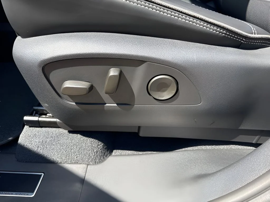 Used 2025 Blue GMC Denali image 20