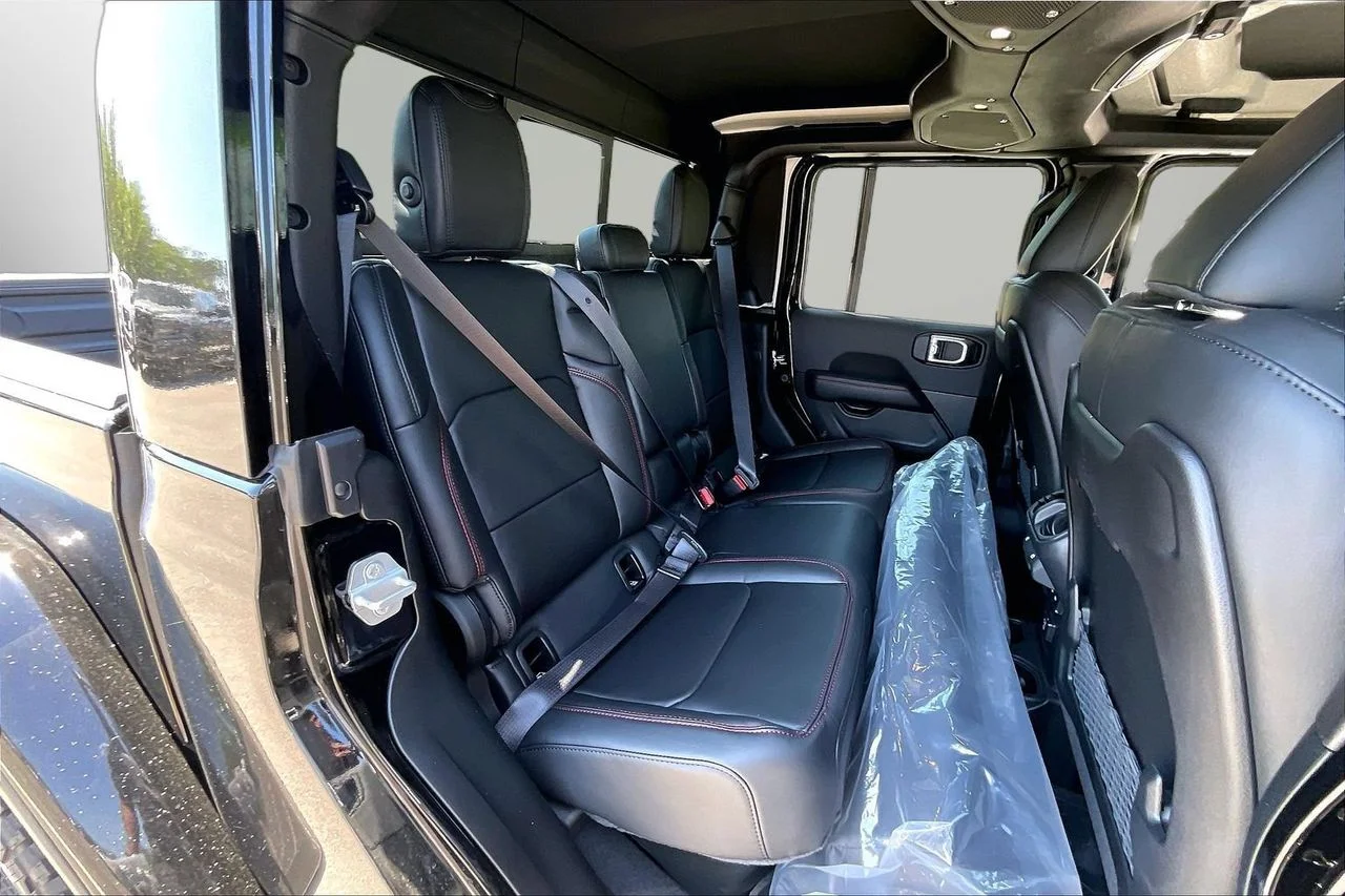 New 2026 Black Clear-Coat Exterior Paint Jeep Rubicon X image 19