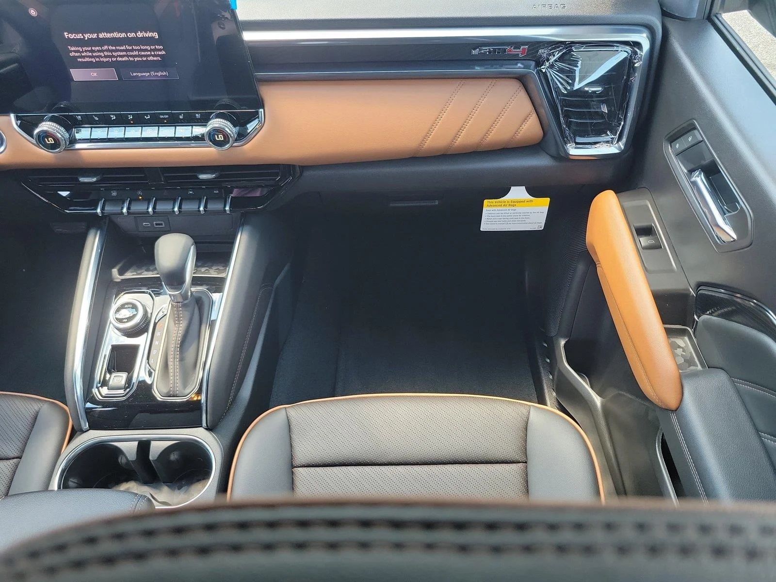 2026 GMC Canyon AT4 - Photo 10