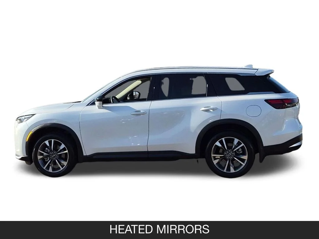 Used 2026 White INFINITI PURE image 5