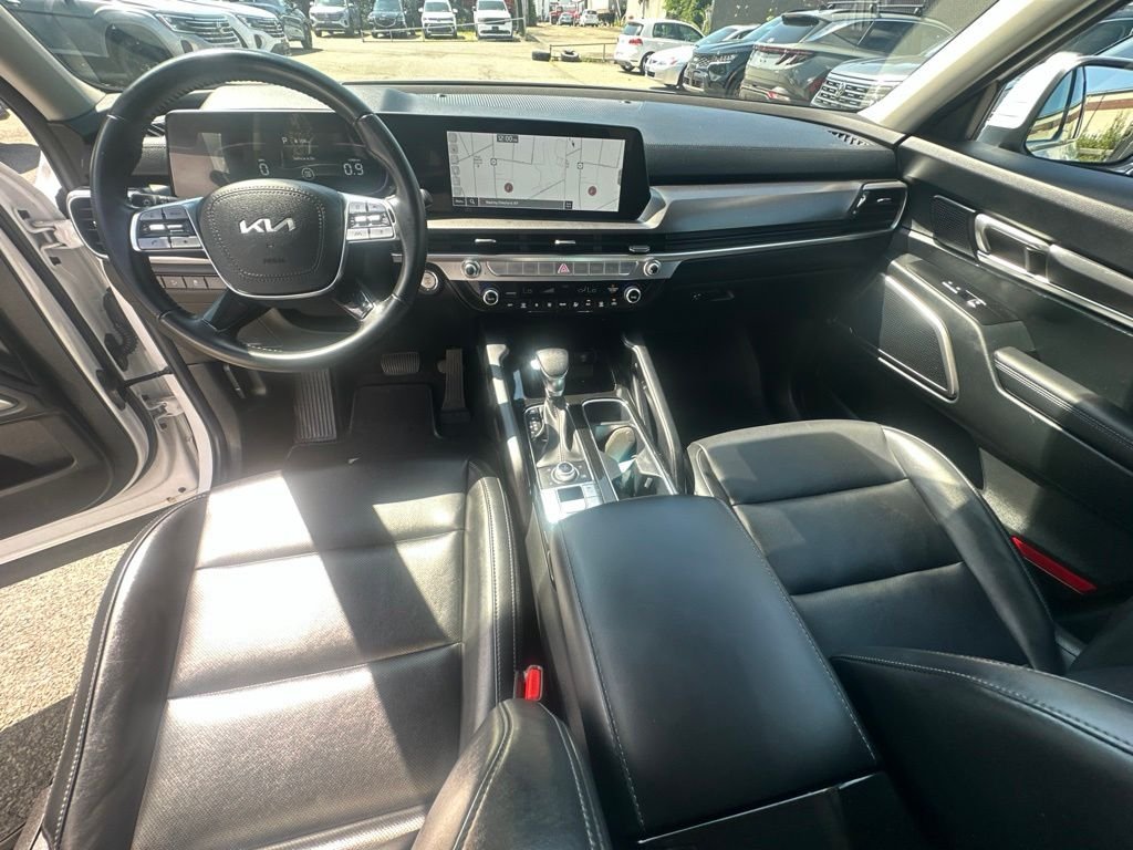 Certified Used 2024 White Kia LX image 25