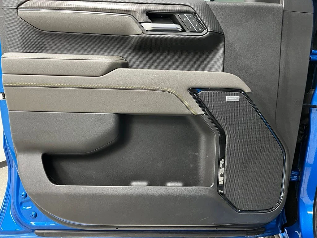 Used 2022 Blue Chevrolet ZR2 image 21