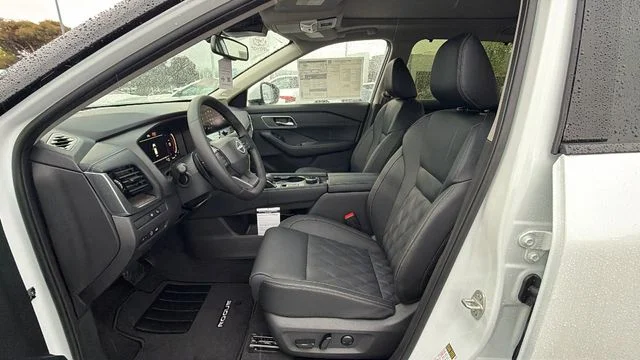 New 2026 Everest White Pearl TriCoat Nissan Platinum image 32