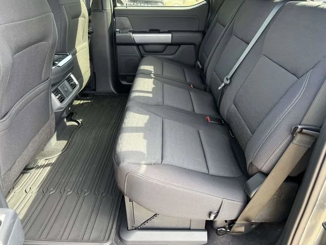 New 2026 Carbonized Gray Metallic Ford XLT image 11