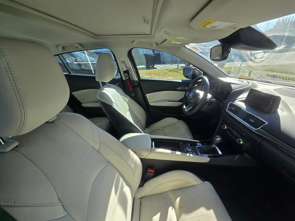 Used 2018 Red Mazda Grand Touring image 7