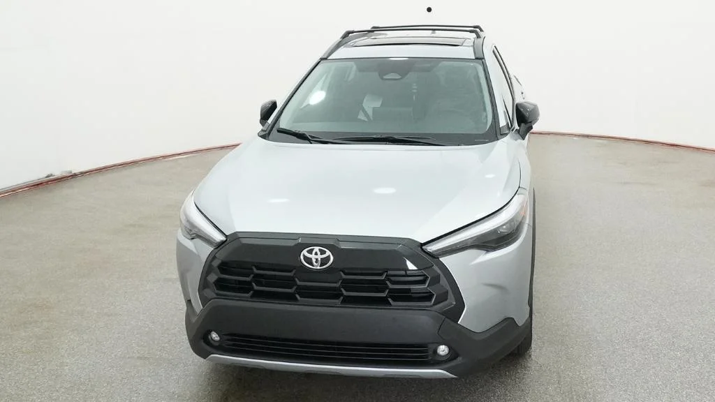 New 2026 Sonic Silver Toyota XLE image 21