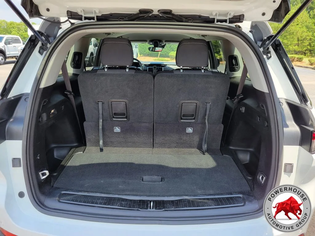 Used 2023 White Jeep Laredo image 13