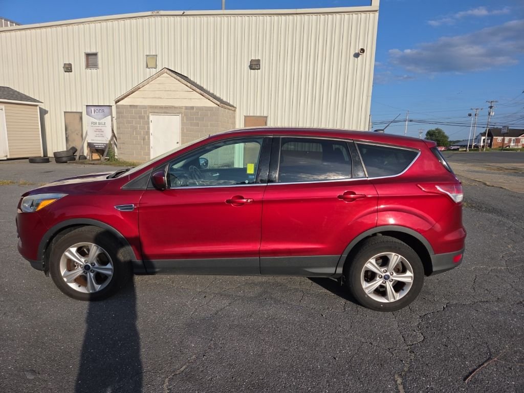 Used 2013 Red Ford SE image 16