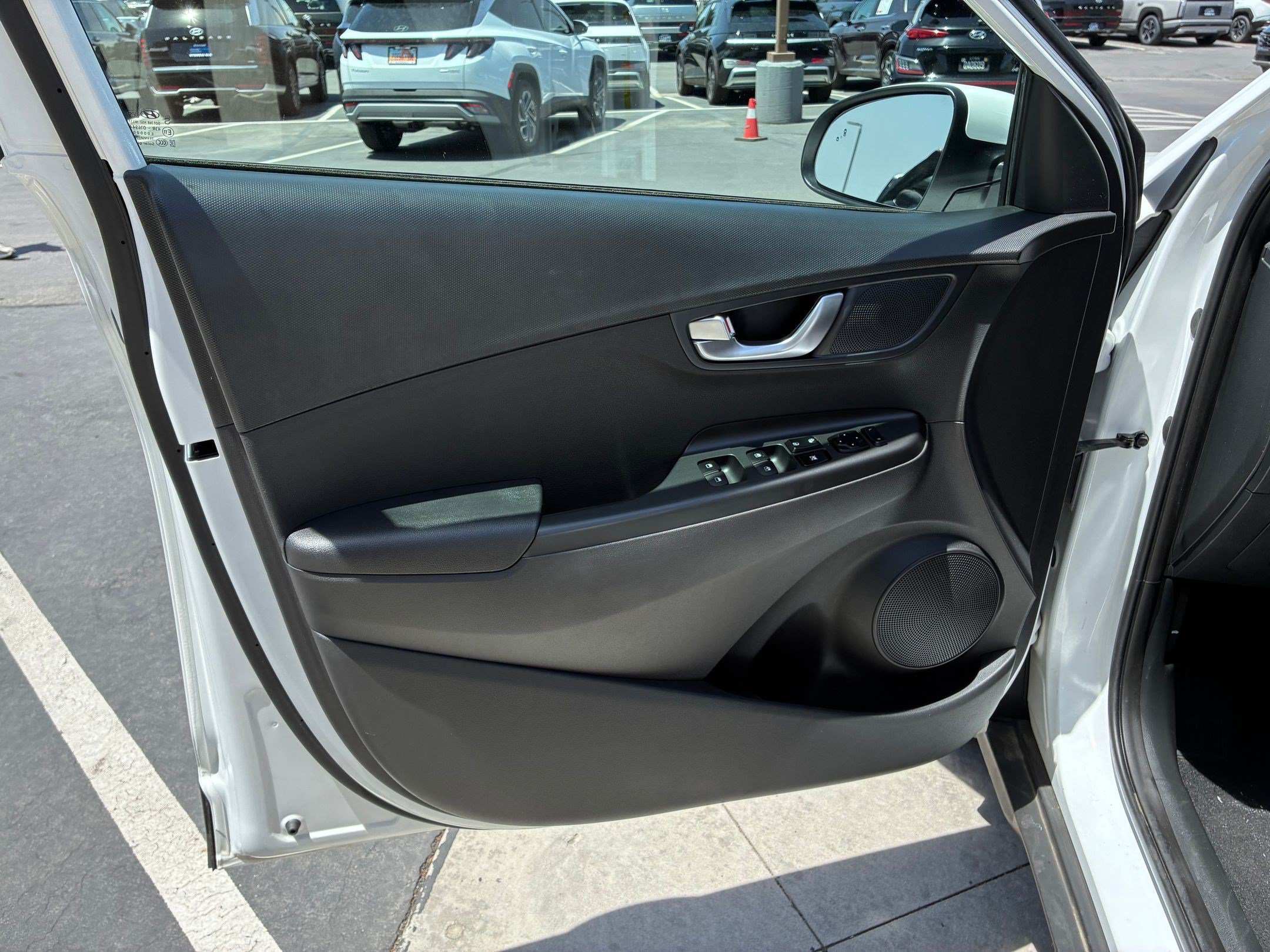 2022 Hyundai Kona SEL - Photo 13