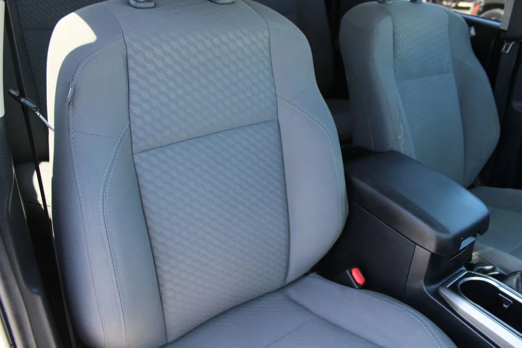 Used 2022 White Toyota SR5 image 12