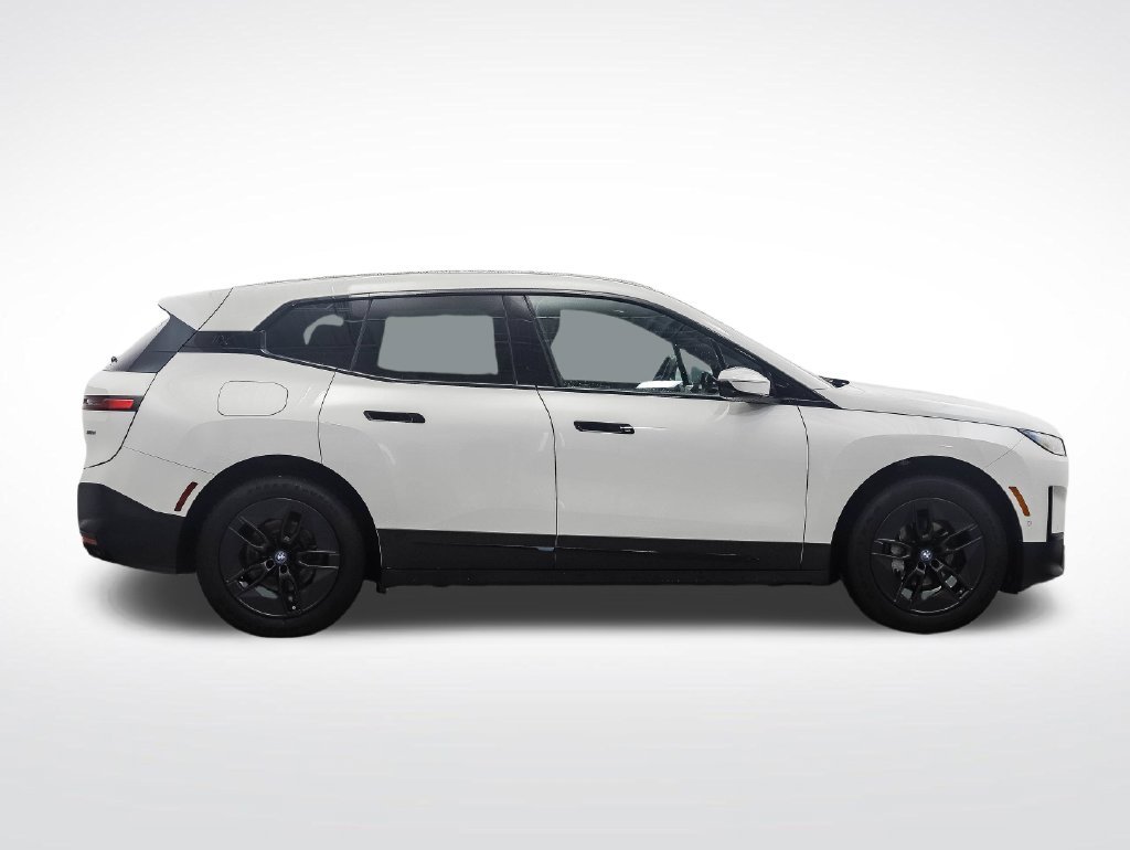 Certified Used 2024 Alpine White BMW xDrive50 image 6