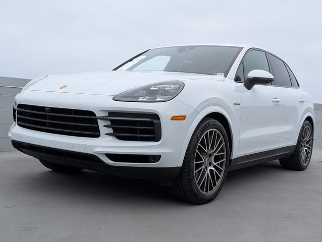 2023 Porsche Cayenne Platinum Edition