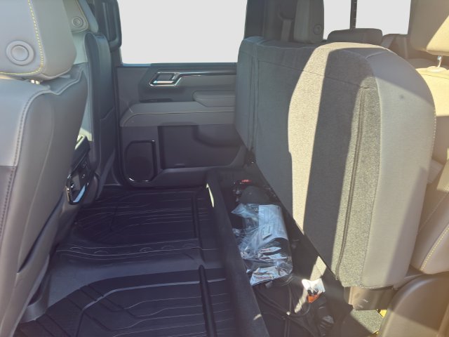 2026 Chevrolet Silverado 2500 HD ZR2 - Photo 8