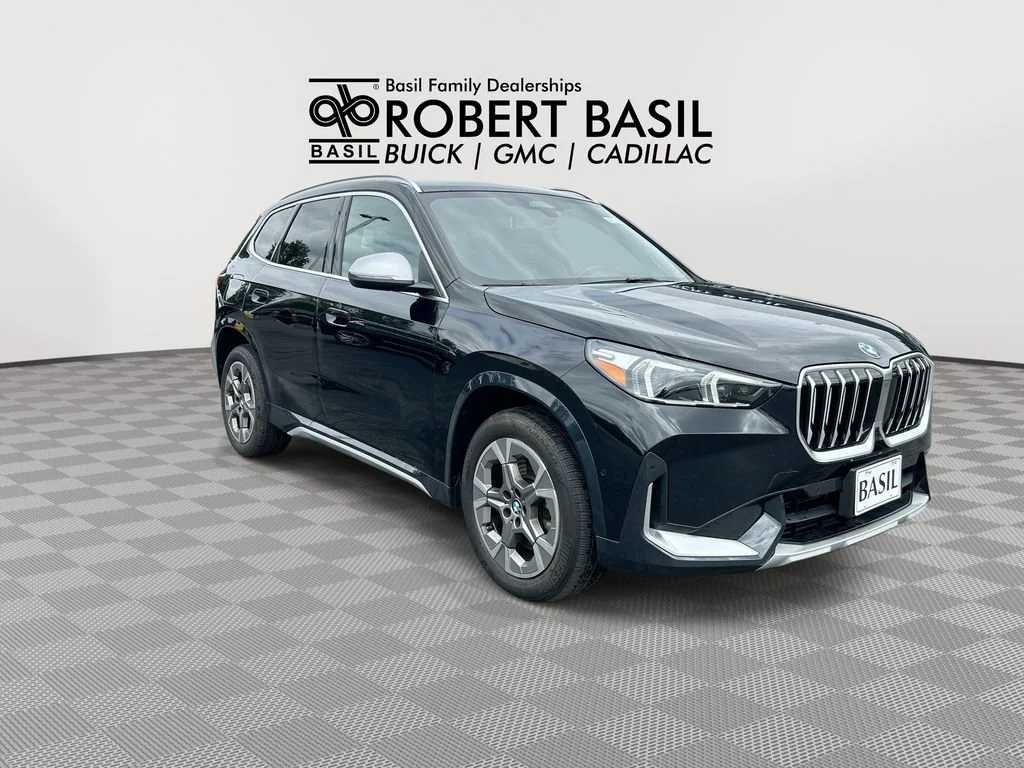Used 2024 Bk BMW xDrive28i image 2