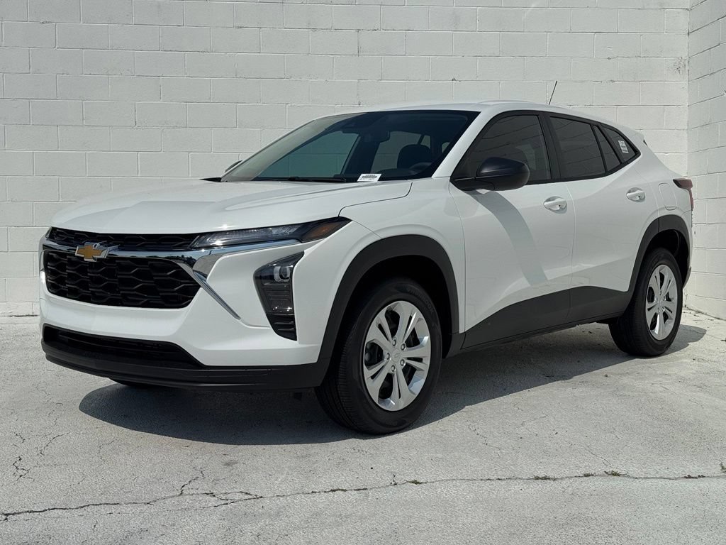 2026 Chevrolet Trax LS - Photo 8