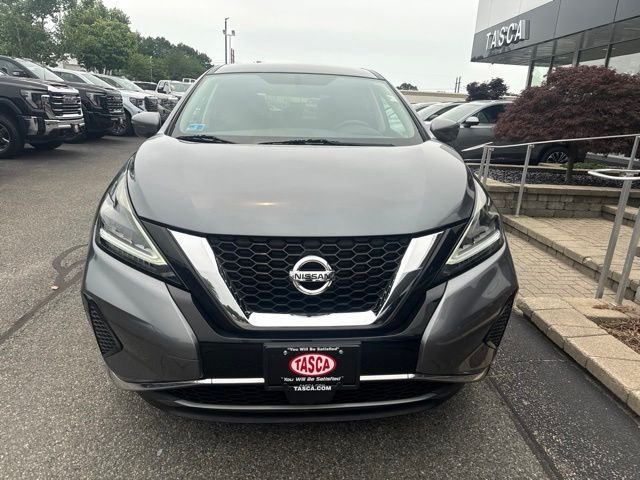 Used 2019 Gray Nissan S image 2