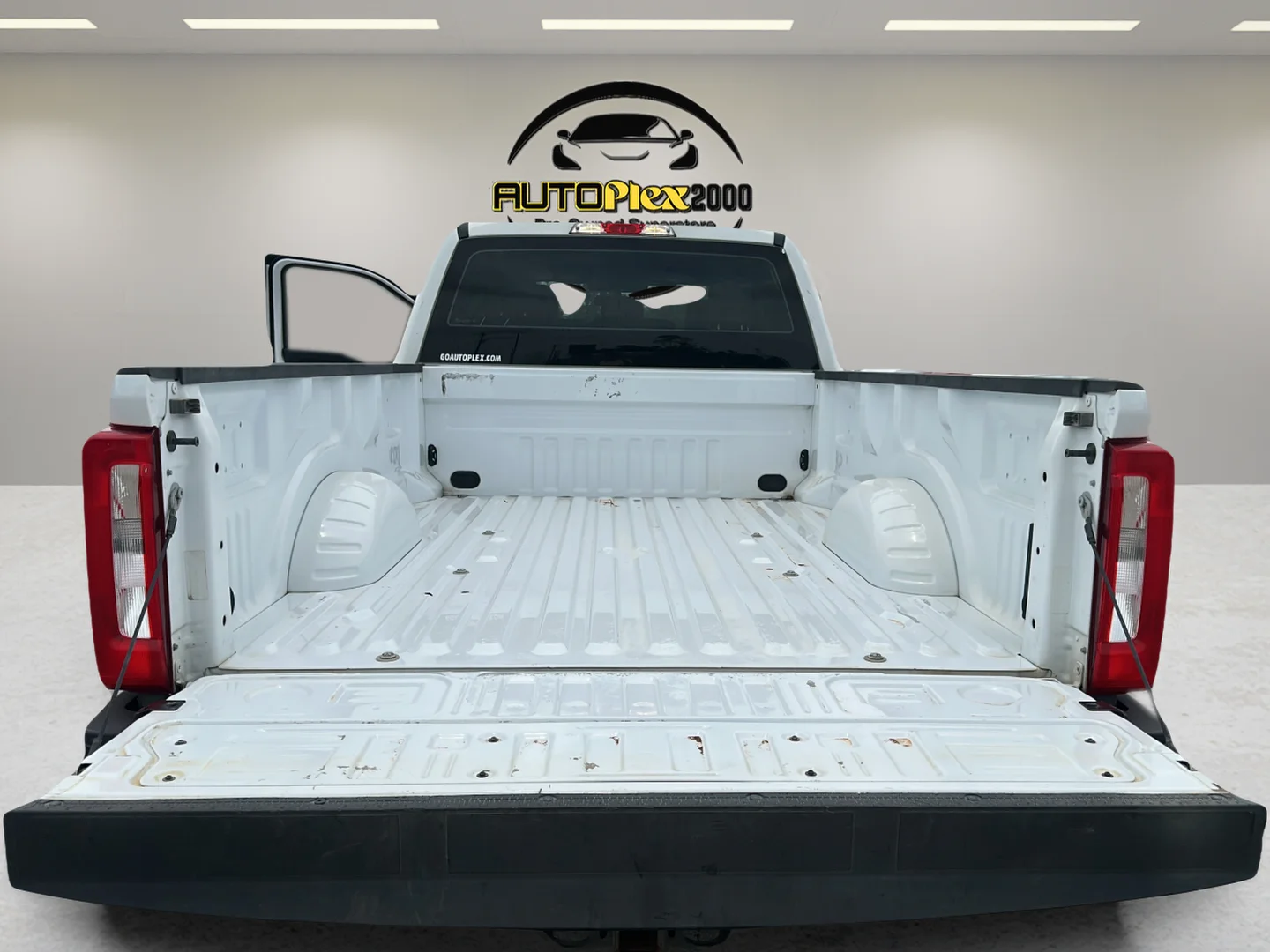 Used 2024 White Ford XL image 20