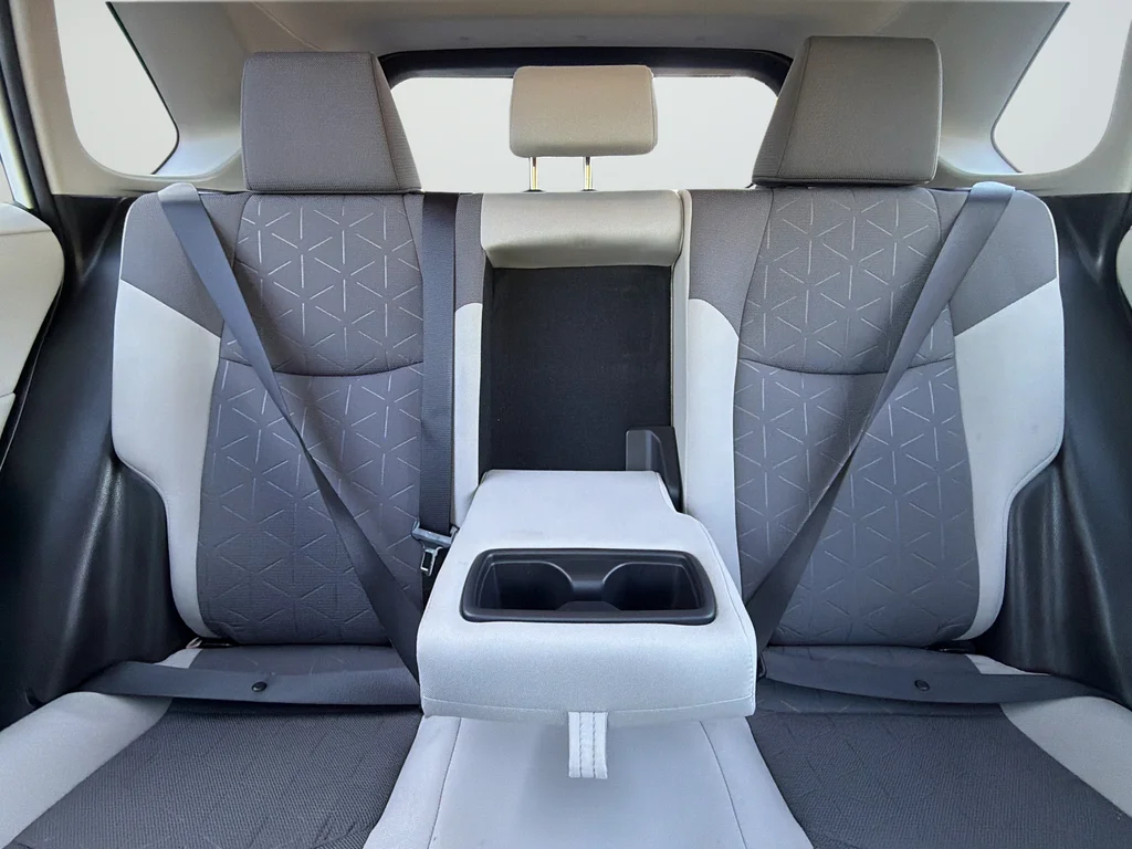Used 2022 White Toyota XLE image 29