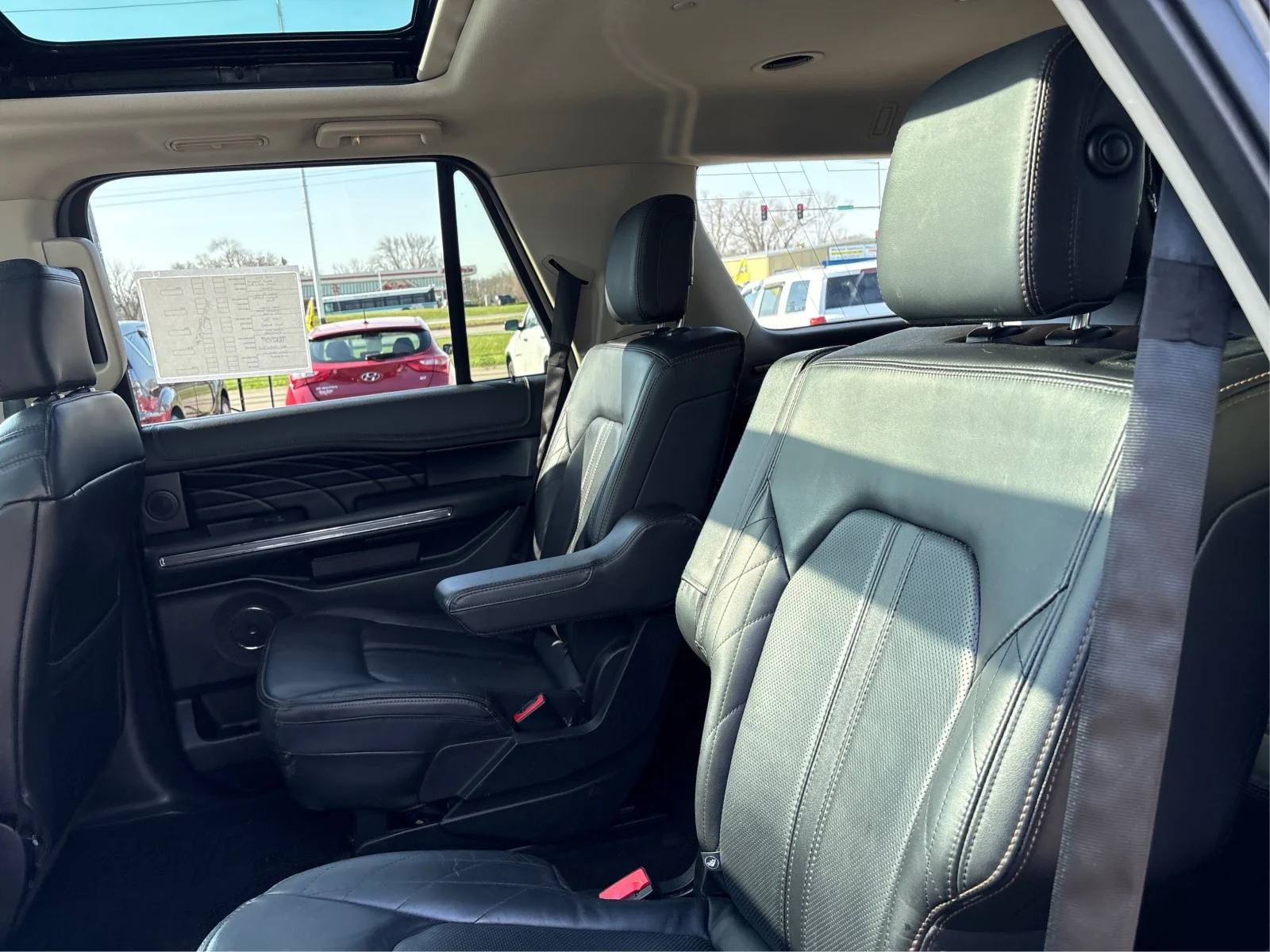 Used 2018 Black Ford Platinum image 10