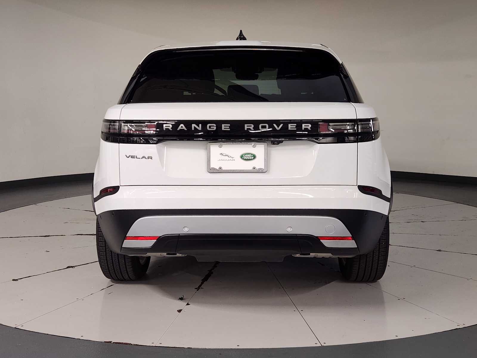 Used 2026 Fuji White Land Rover S image 10