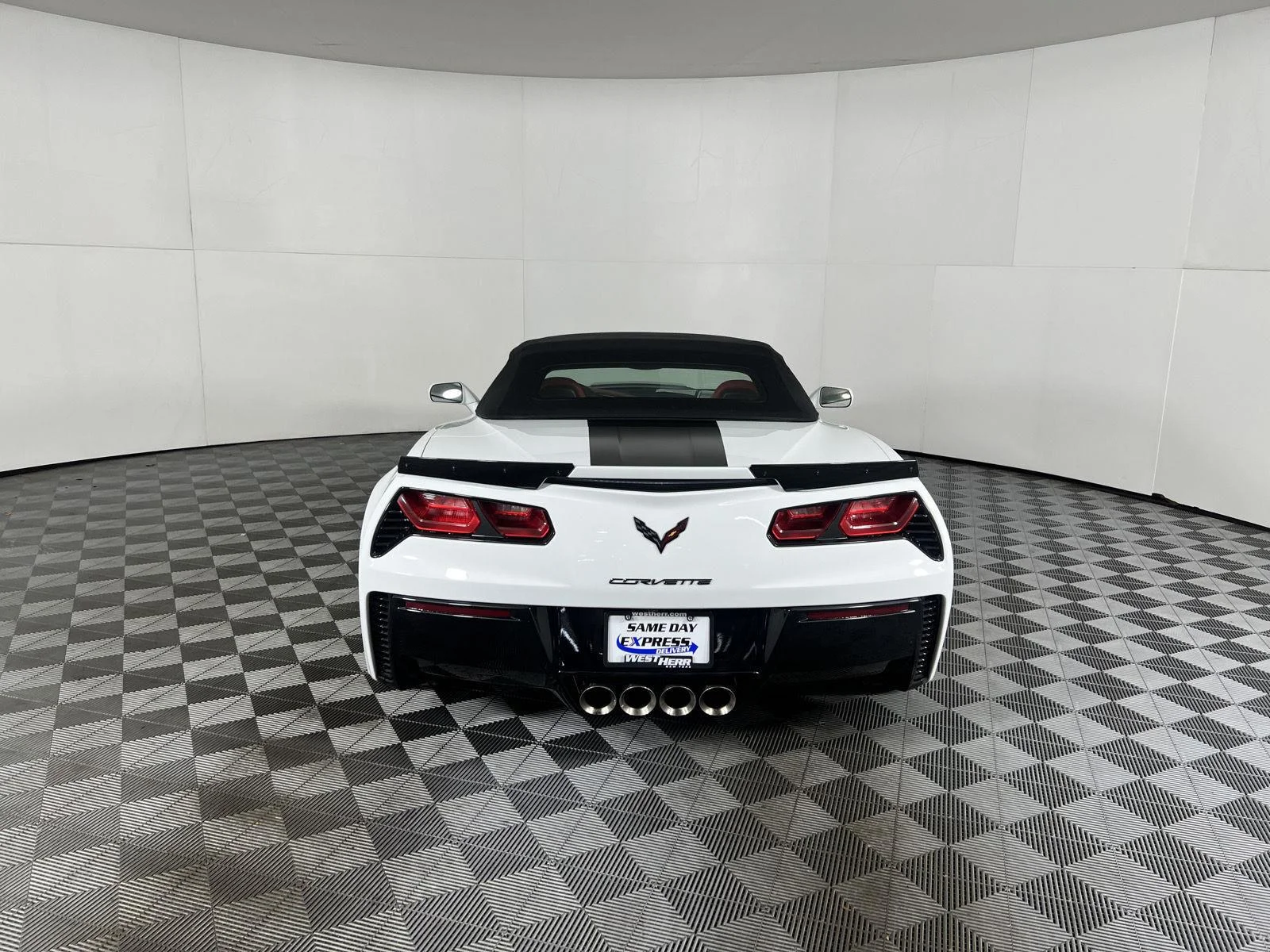Used 2019 ARCTIC WHITE Chevrolet Grand Sport 2LT image 2