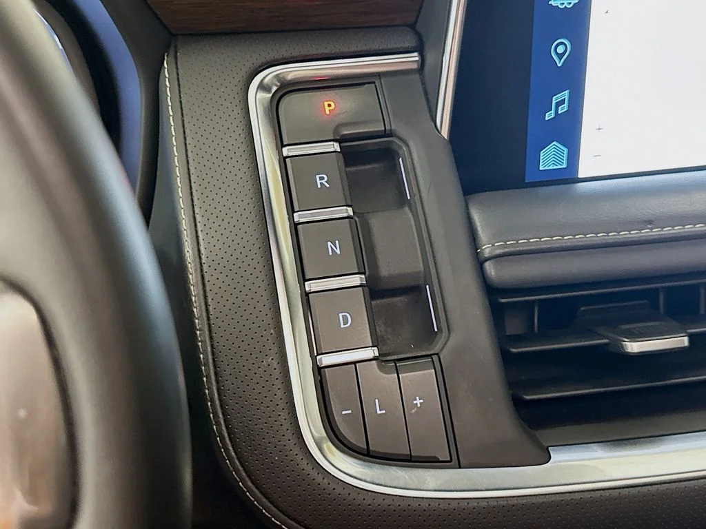 Used 2023 Gray Chevrolet Premier image 18