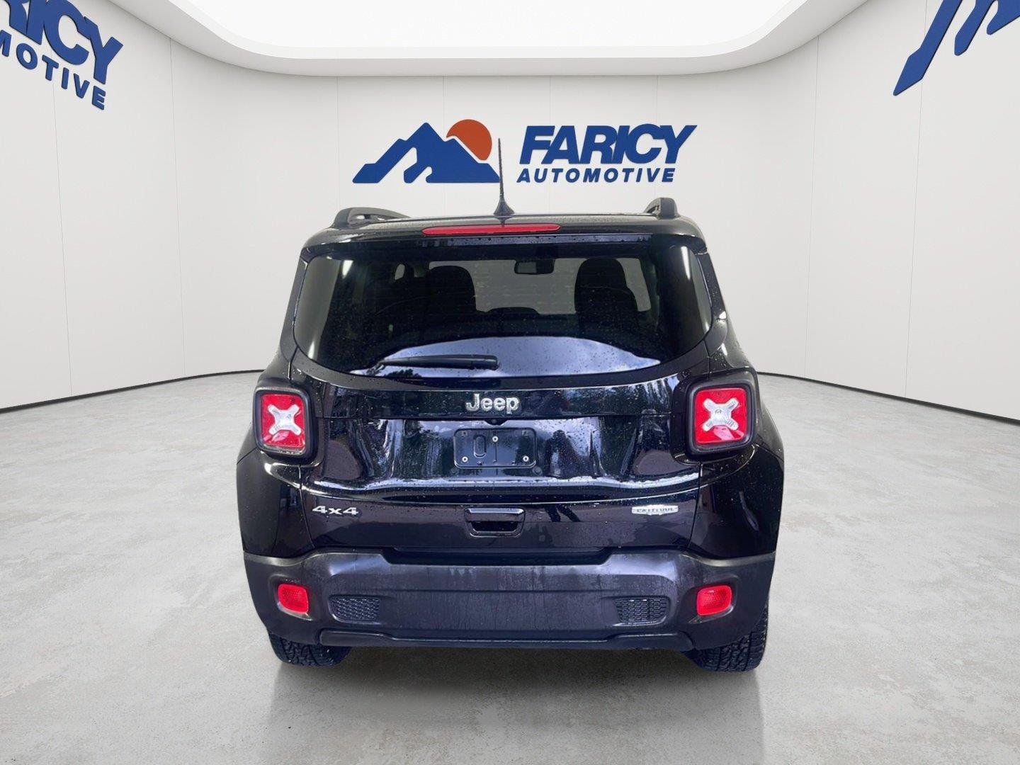 Used 2023 Black Clearcoat Jeep Latitude image 24