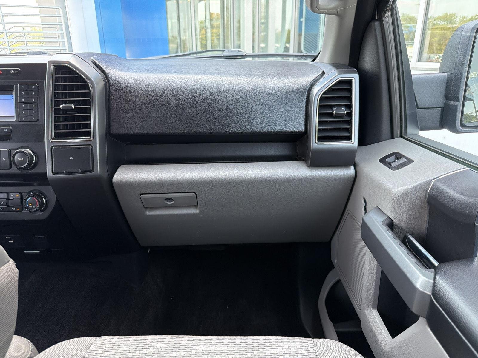 Used 2018 Ingot Silver Metallic Ford XLT image 29
