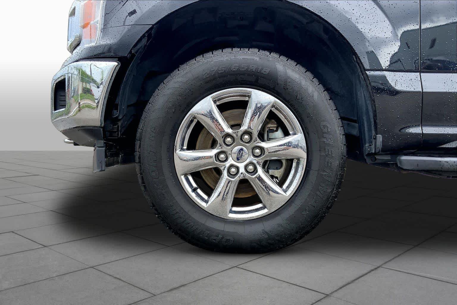 Used 2019 Agate Black Ford XLT image 11