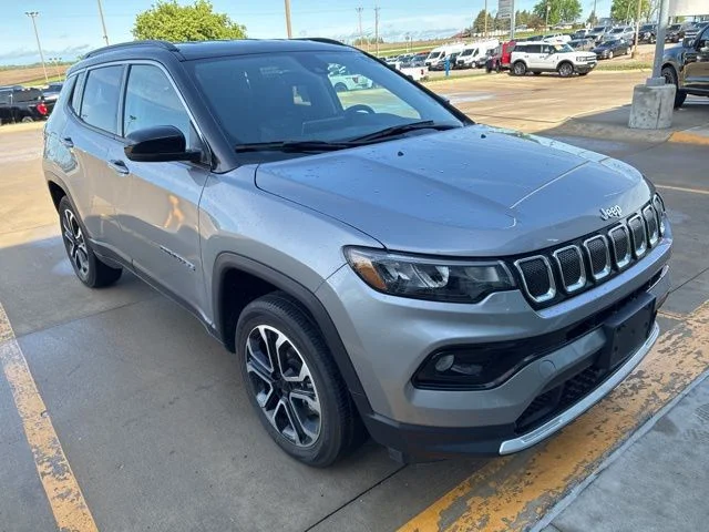 2022 Jeep Compass Limited 4X4's photo