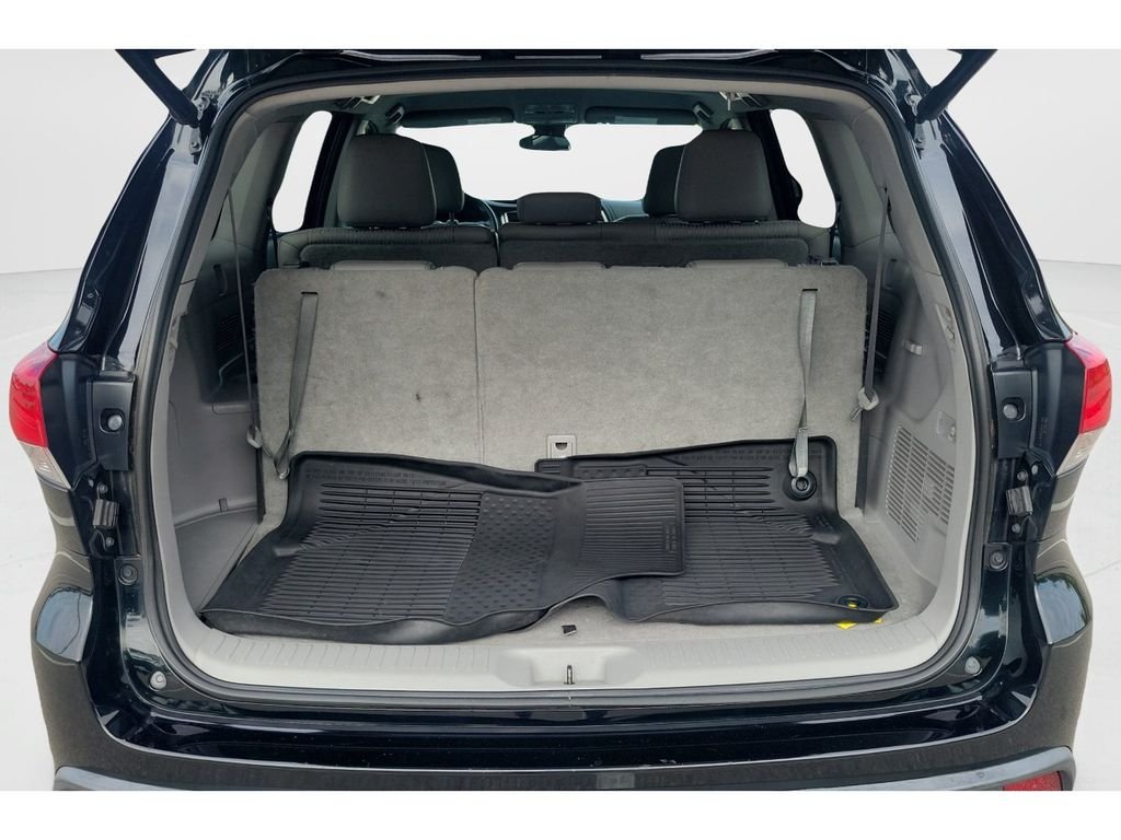 Used 2017 Black Toyota LE Plus image 9