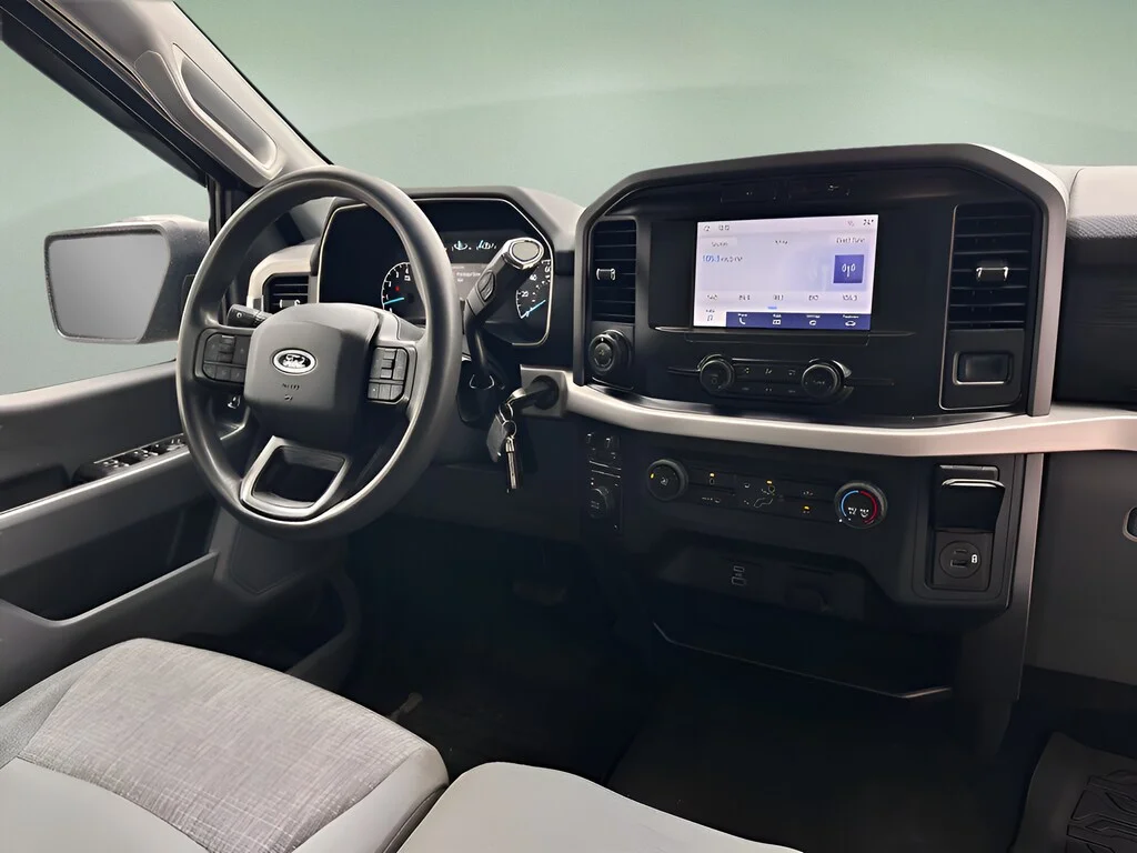 Used 2022 Stone Gray Metallic Ford  image 9