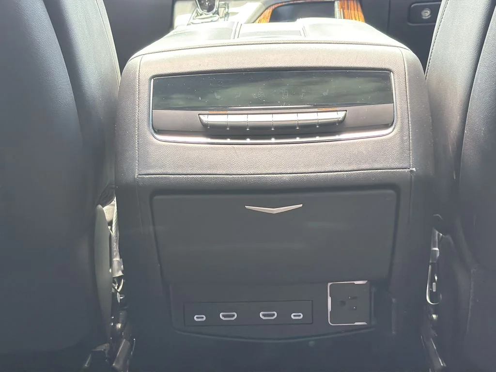 Used 2021 Black Cadillac Sport image 18