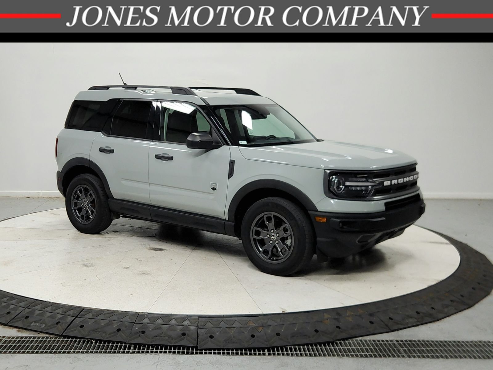 Used 2021 Green Ford Big Bend image 1