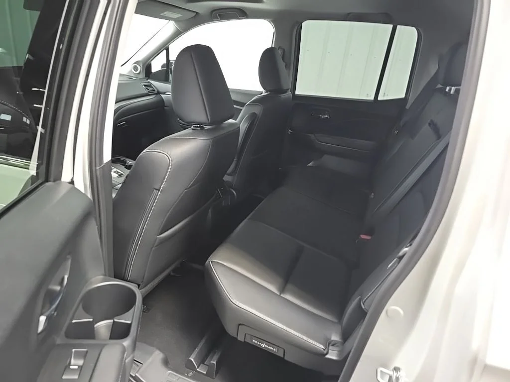 Used 2023 White Honda RTL-E image 33