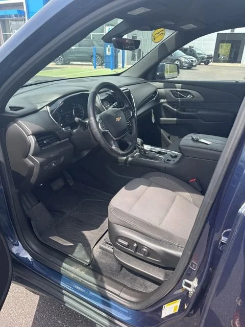 Used 2023 Northsky Blue Metallic Chevrolet LT Cloth image 13