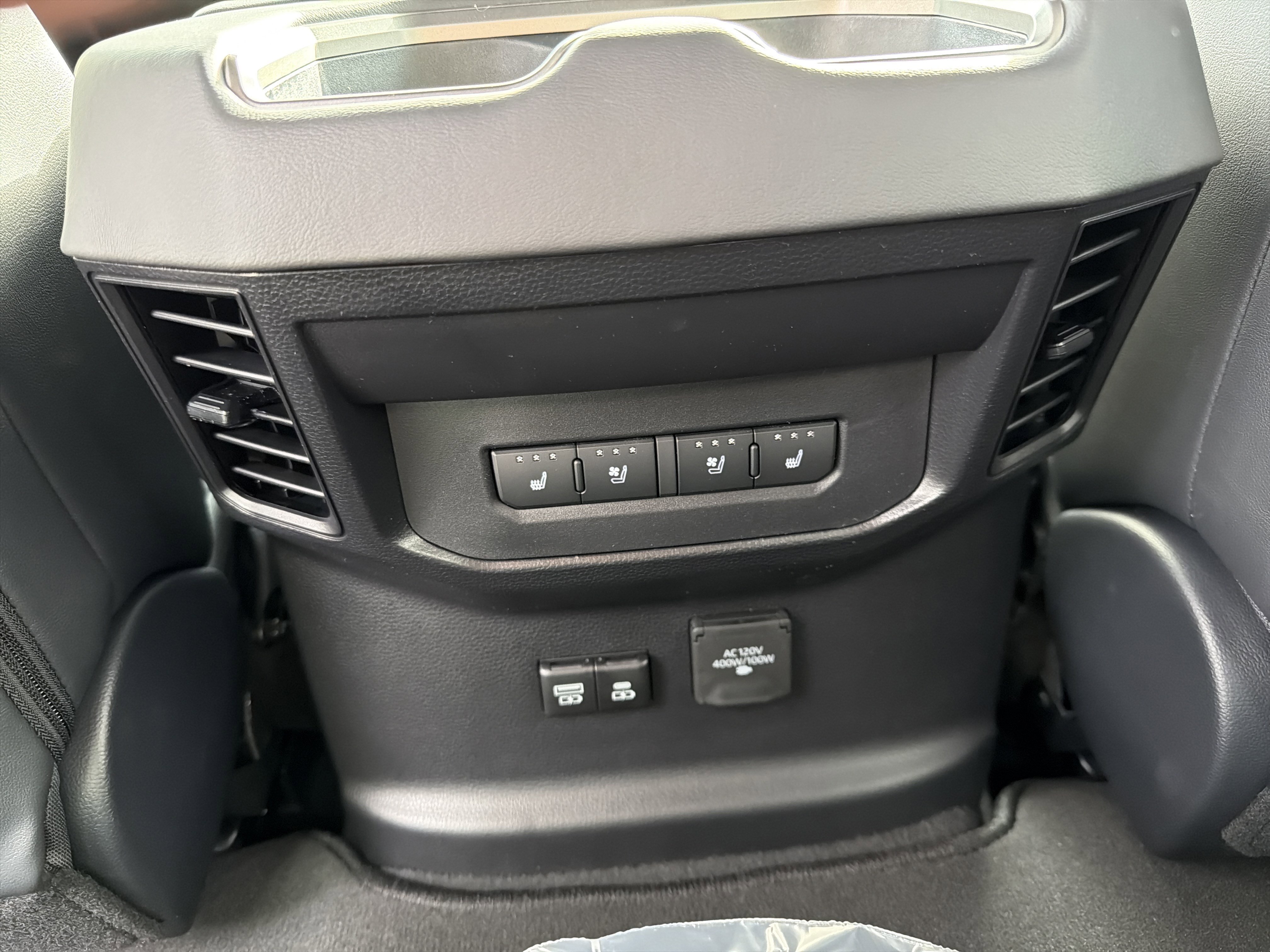 2026 Toyota Tundra Platinum - Photo 10