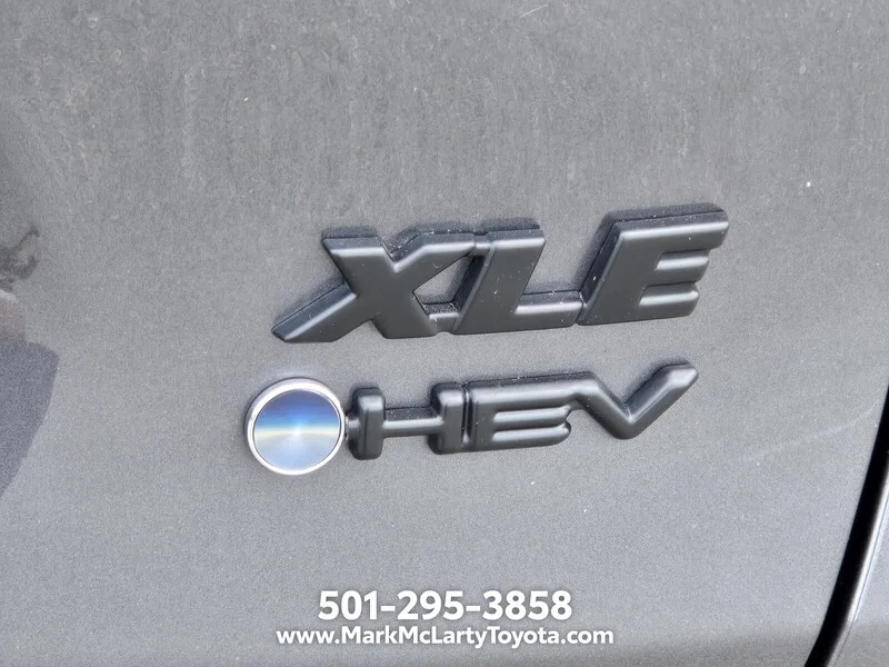 Used 2025 Magnetic Gray Metallic TOYOTA HYBRID XLE AWD image 15