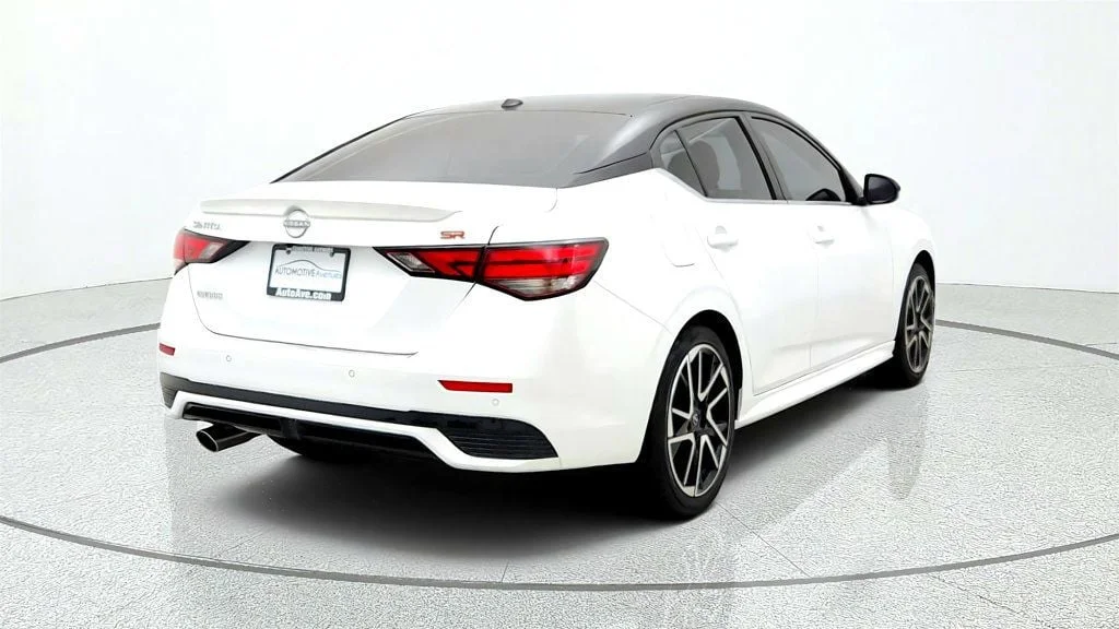 Used 2025 Aspen White Tricoat/Super Black Nissan SR CVT image 5