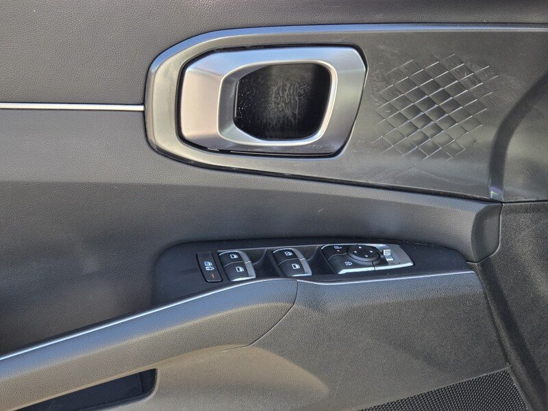 Used 2025 White Kia EX image 18