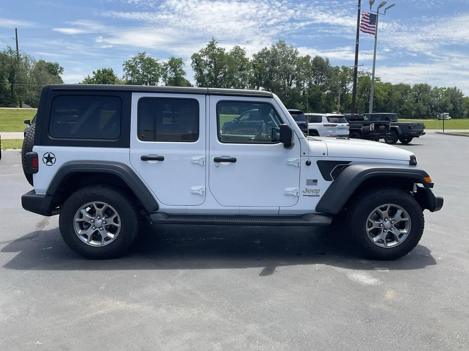 Used 2020 Bright White Clearcoat Jeep Freedom image 5