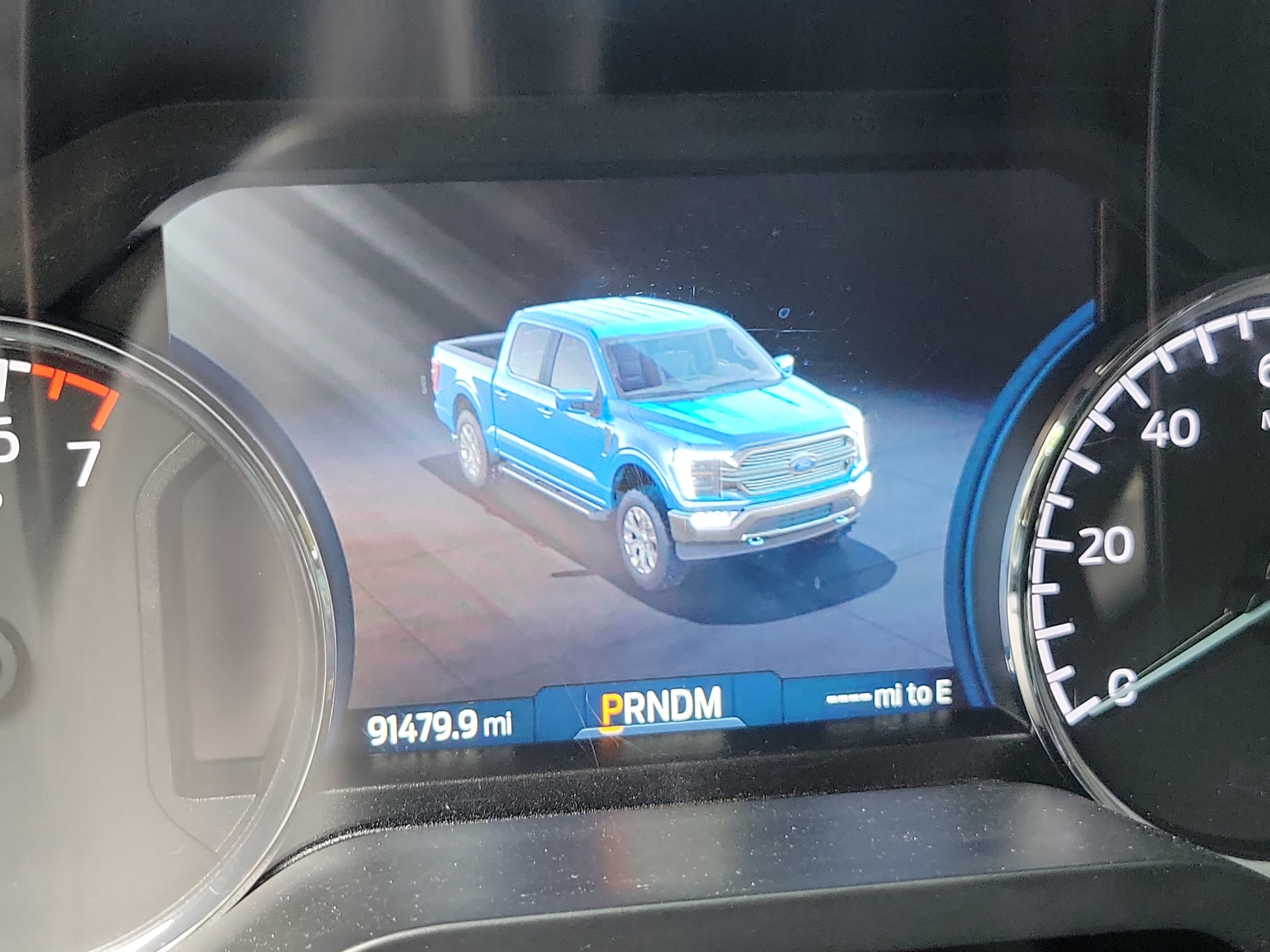 Used 2023 Avalanche Ford XLT image 8