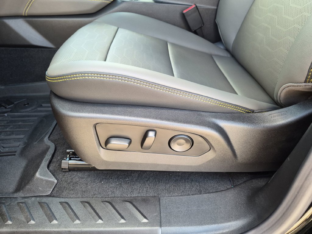 2026 Chevrolet Colorado ZR2 - Photo 17
