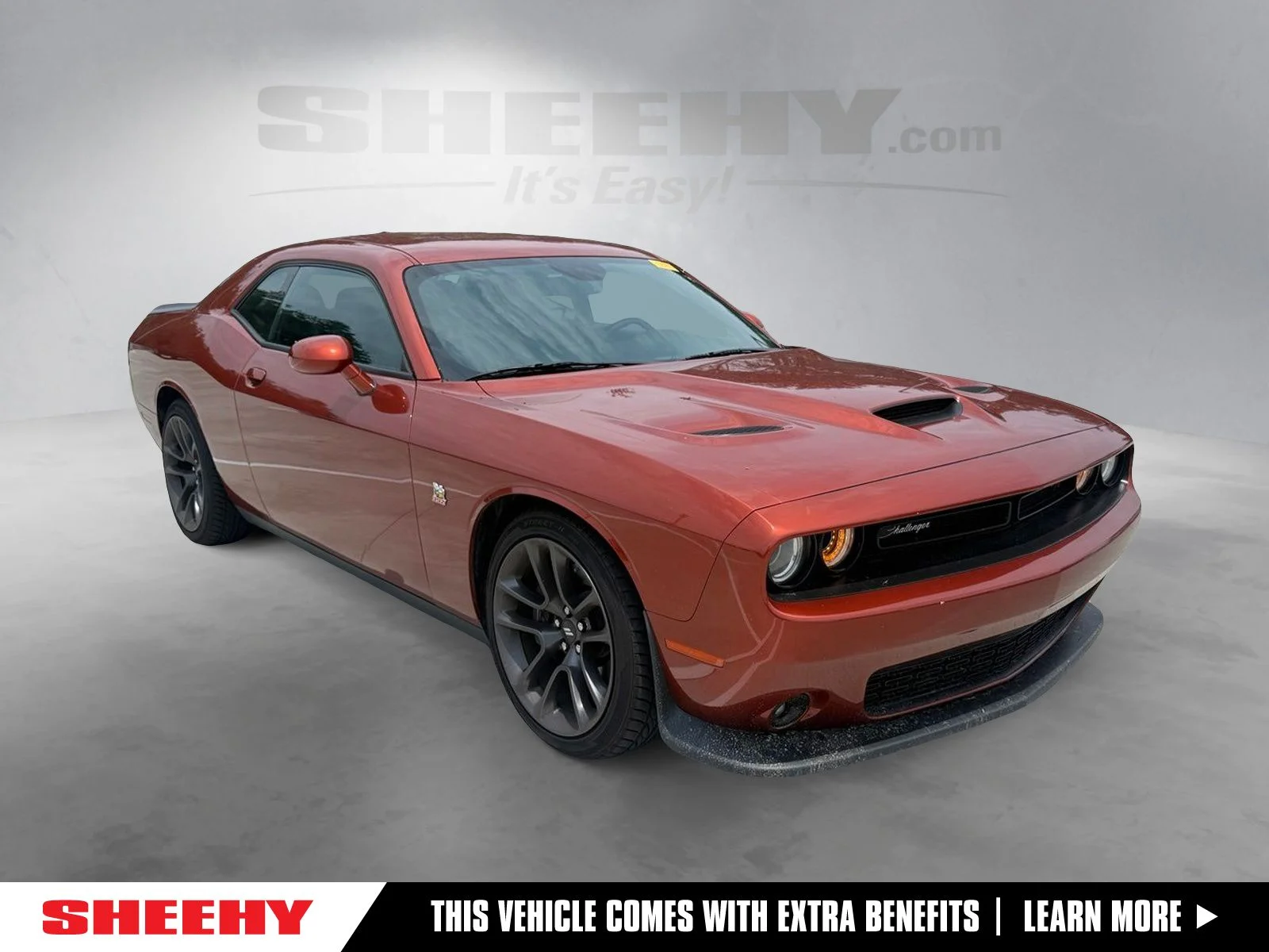 Used 2023  Dodge R/T Scat Pack image 1