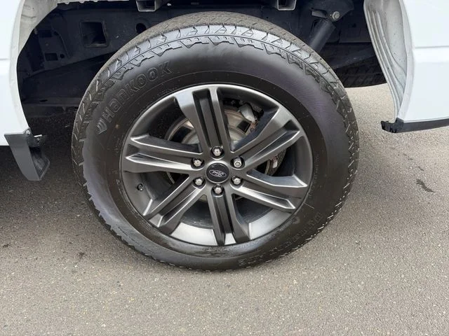Used 2022 Oxford White Ford XLT image 23