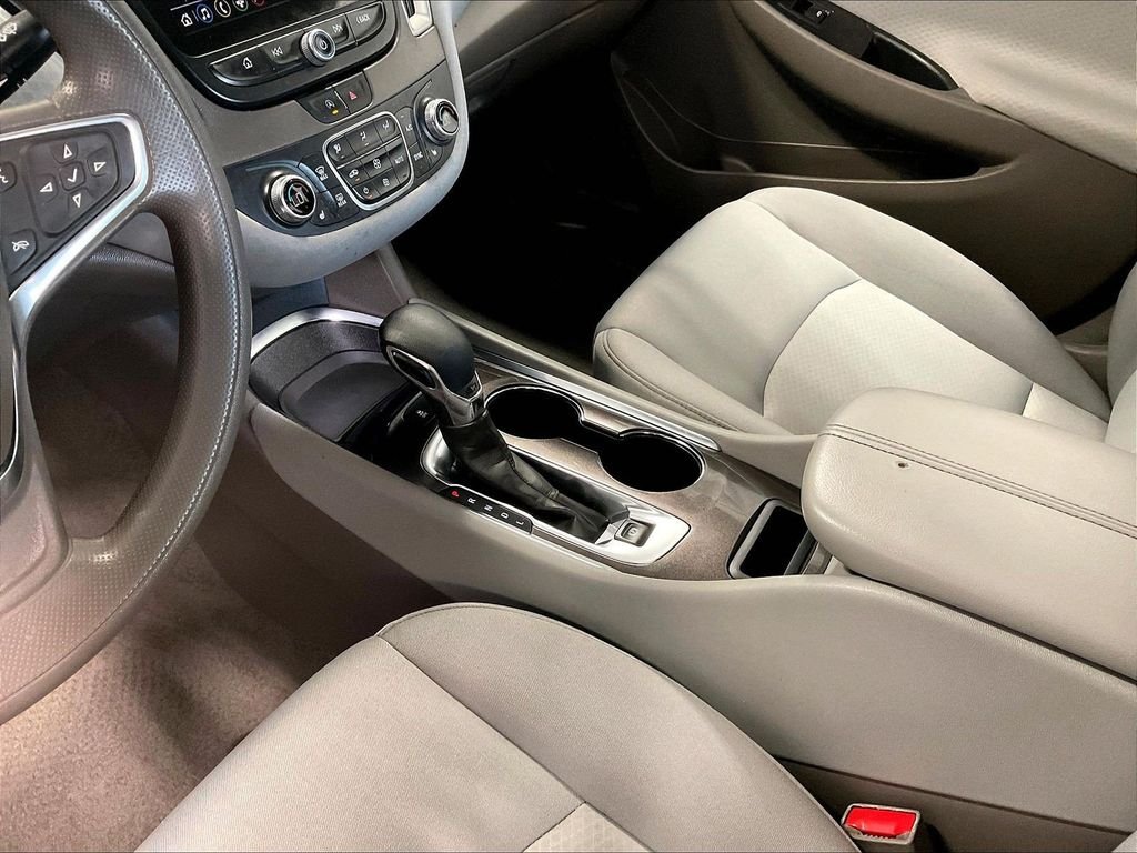 Used 2024 Gray Chevrolet LT image 20