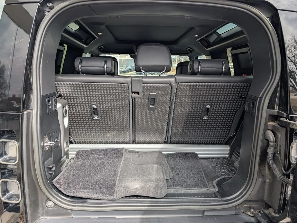 Used 2023 Black Land Rover V8 image 24