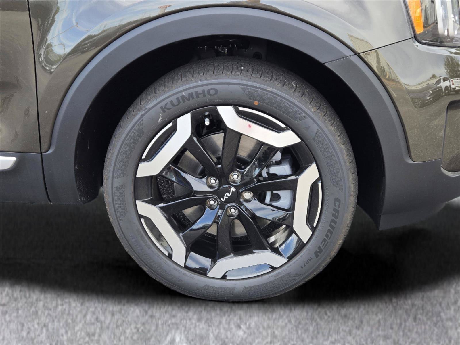 New 2025 Dark Moss Kia S image 5