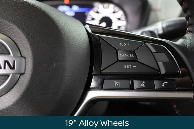 2020 Nissan Altima SR - Photo 17