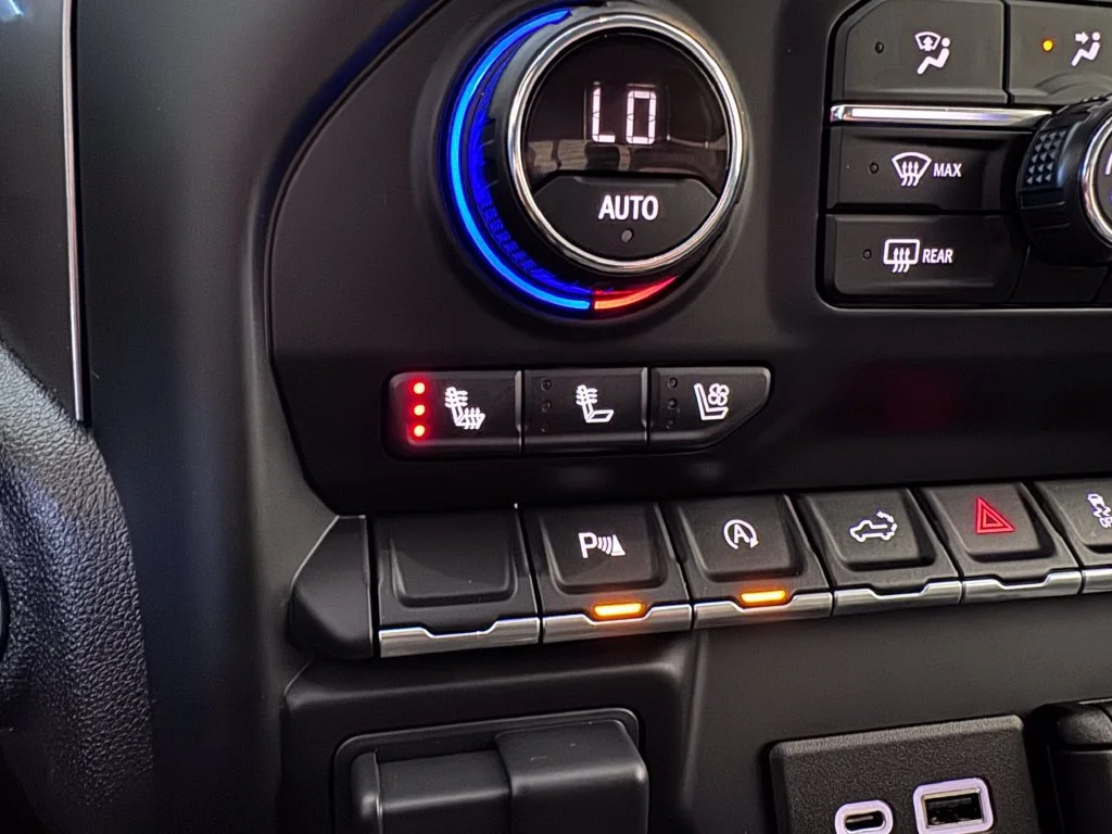 2021 Chevrolet Silverado 1500 LTZ - Photo 24